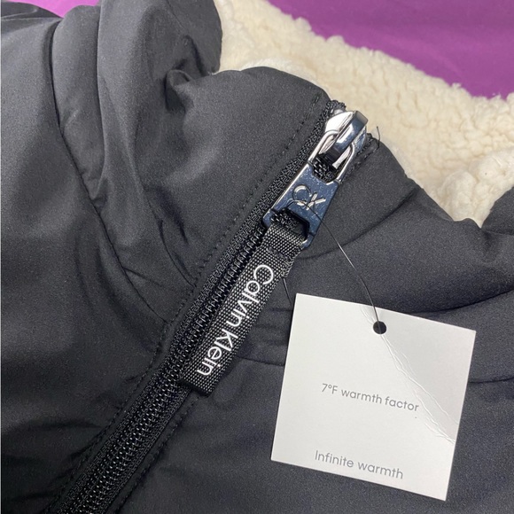 Calvin Klein Infinite Stretch Puffer Jacket - Picture 4 of 6